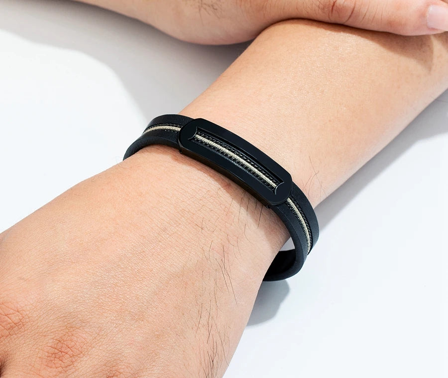 Men’s Minimalist Leather Bracelet – Subtle Elegance