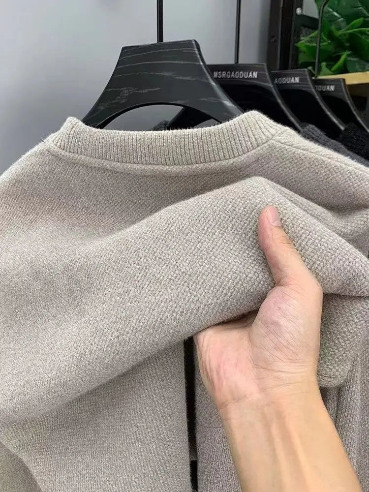 Men’s Minimalist Knit Sweater with Inner Warm Lining – Timeless Comfort with Urban Sophistication