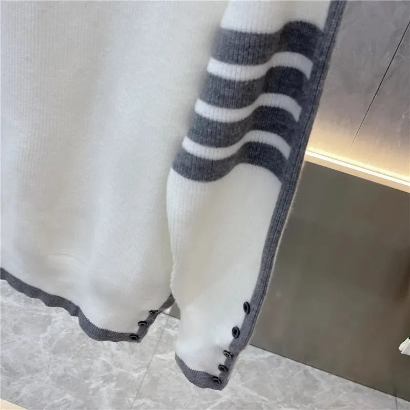 Men’s Slim Fit Knit Sweater – Minimalist Style with a Modern Touch