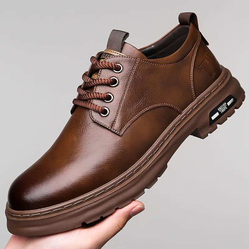 Freizeitschuhe aus Leder für Herren – moderner und vielseitiger Designer