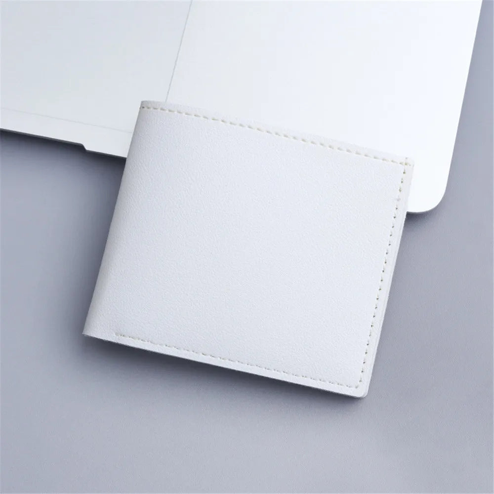 Classic Men’s Bifold Wallet – Sleek & Functional