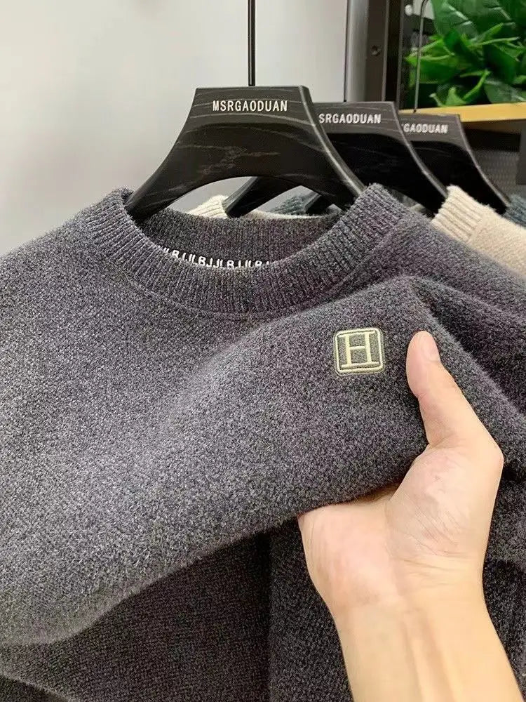 Men’s Minimalist Knit Sweater with Inner Warm Lining – Timeless Comfort with Urban Sophistication