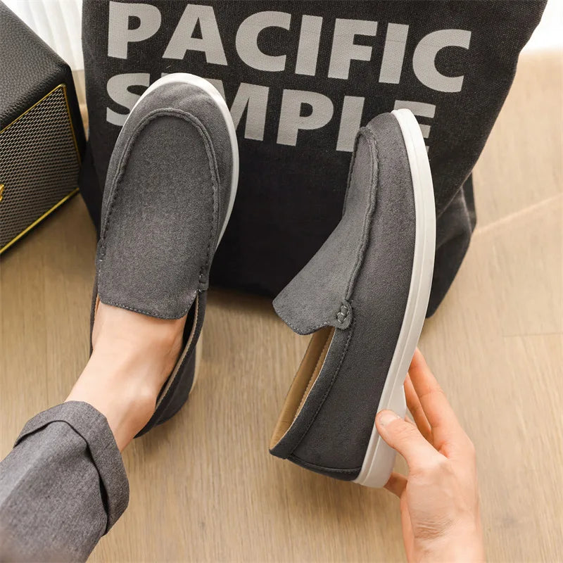 Loafer aus Leder und Wildleder – Klassischer britischer Stil, Herrenschuh