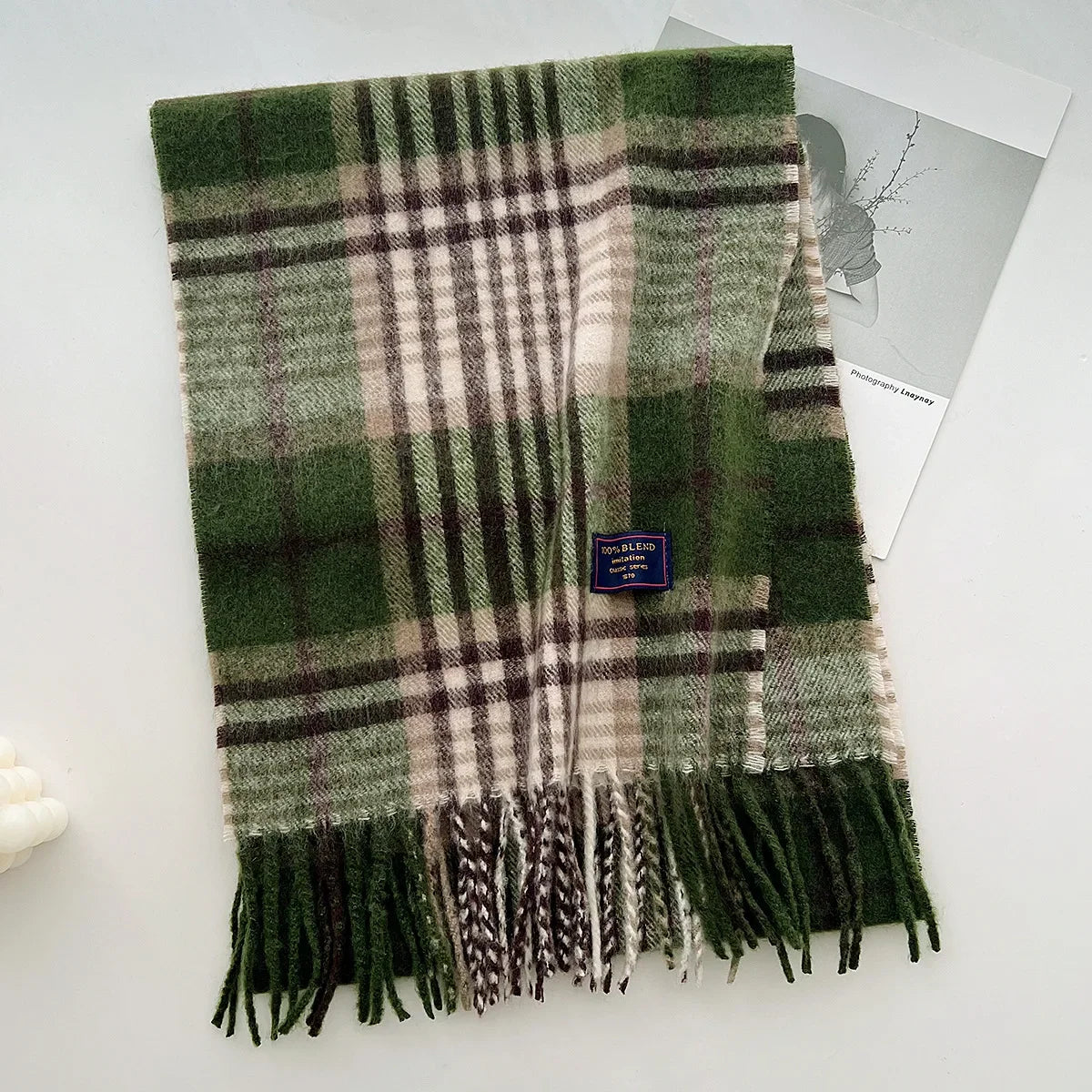 Classic Checkered Scarf with Fringes – Style and Comfort
