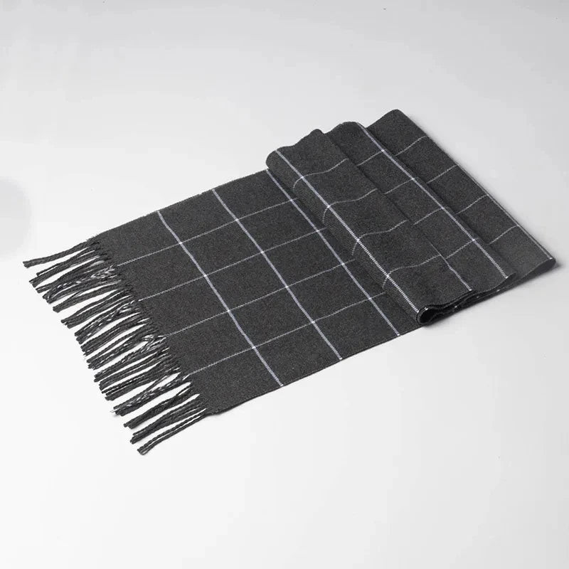 Men’s Checkered Scarf – Stylish with Fringes