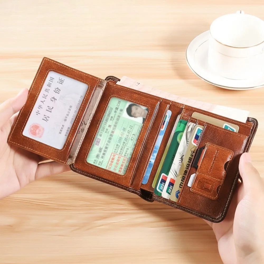 Men’s Leather Wallet with Classic Design and Reinforced Stitching