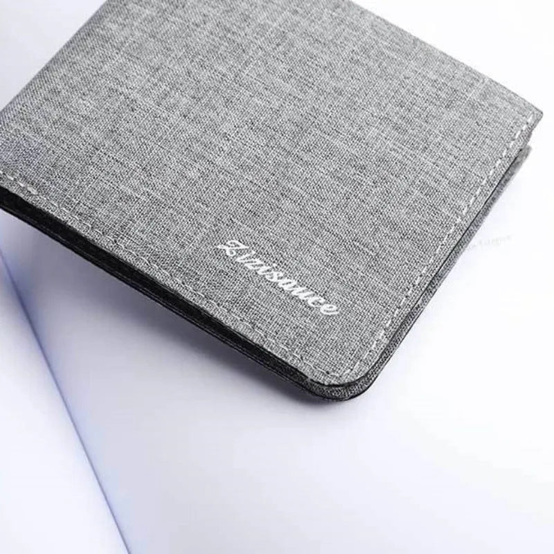 Classic Men’s Bifold Wallet – Sleek & Functional