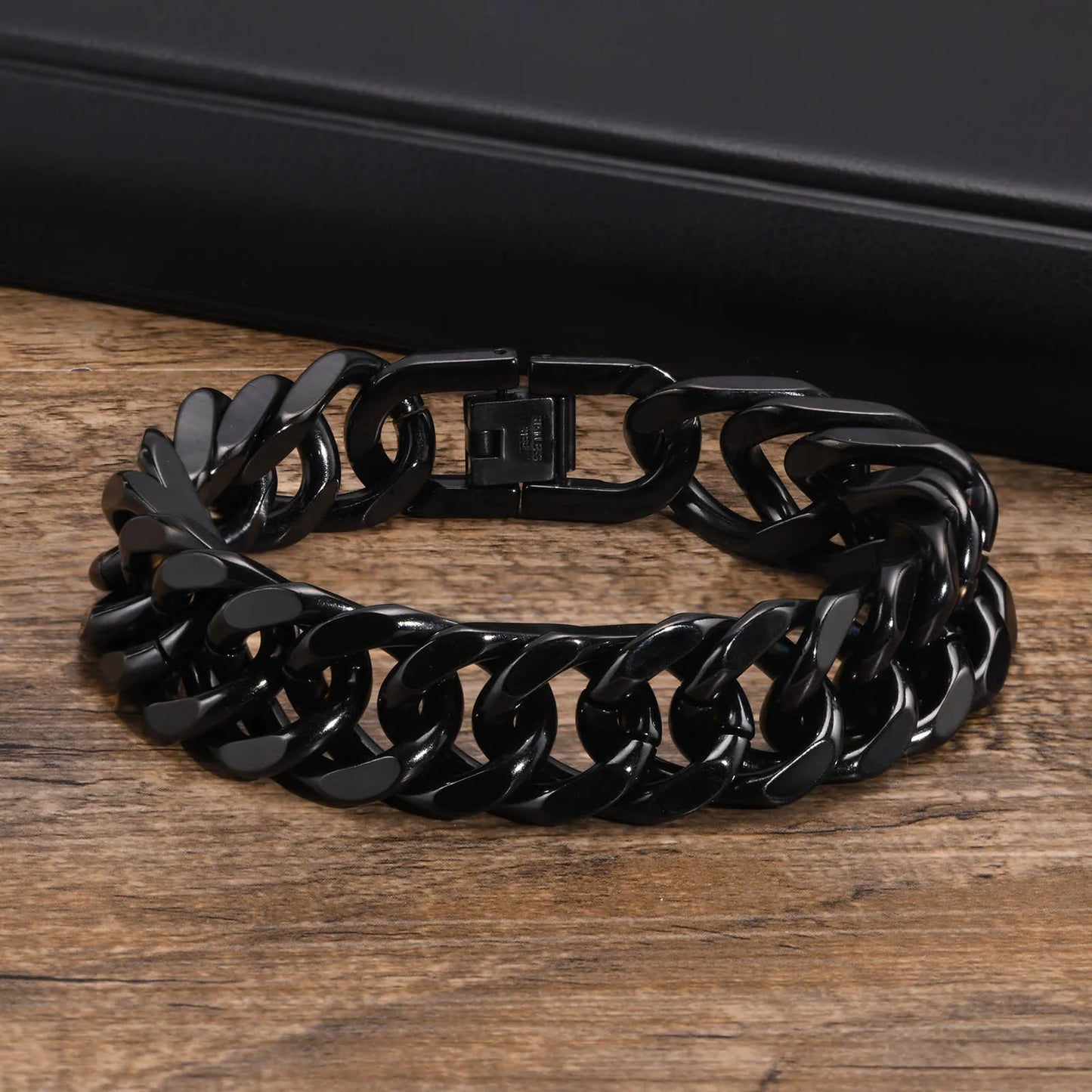 Men’s Stainless Steel Thick Link Bracelet