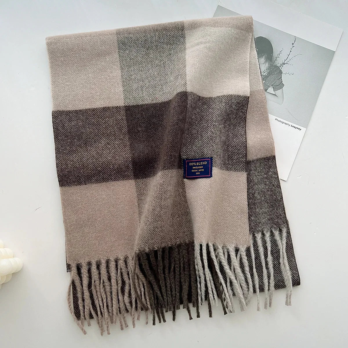 Classic Checkered Scarf with Fringes – Style and Comfort