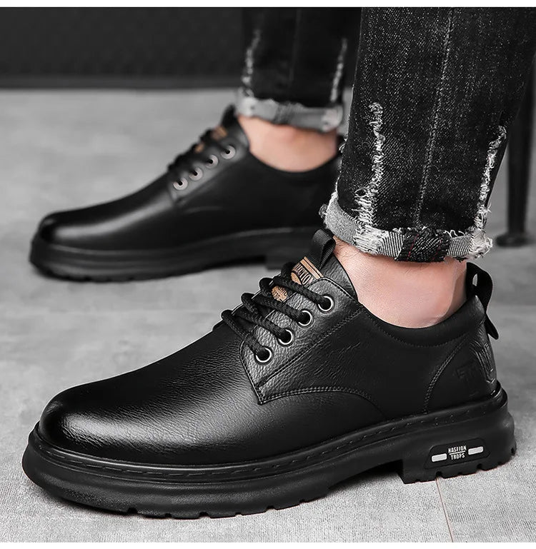Freizeitschuhe aus Leder für Herren – moderner und vielseitiger Designer