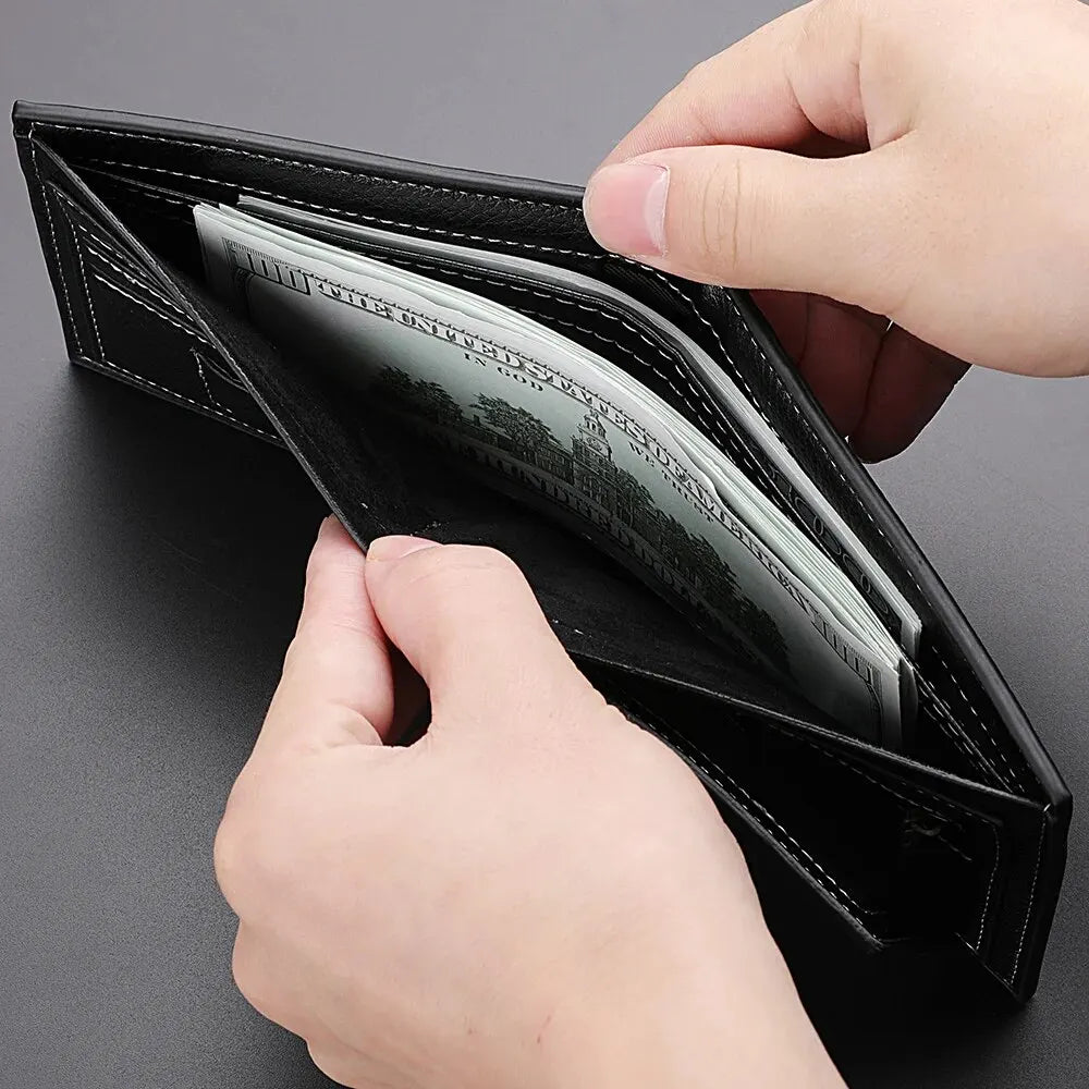 Men’s Slim Leather Wallet – Practical and Elegant