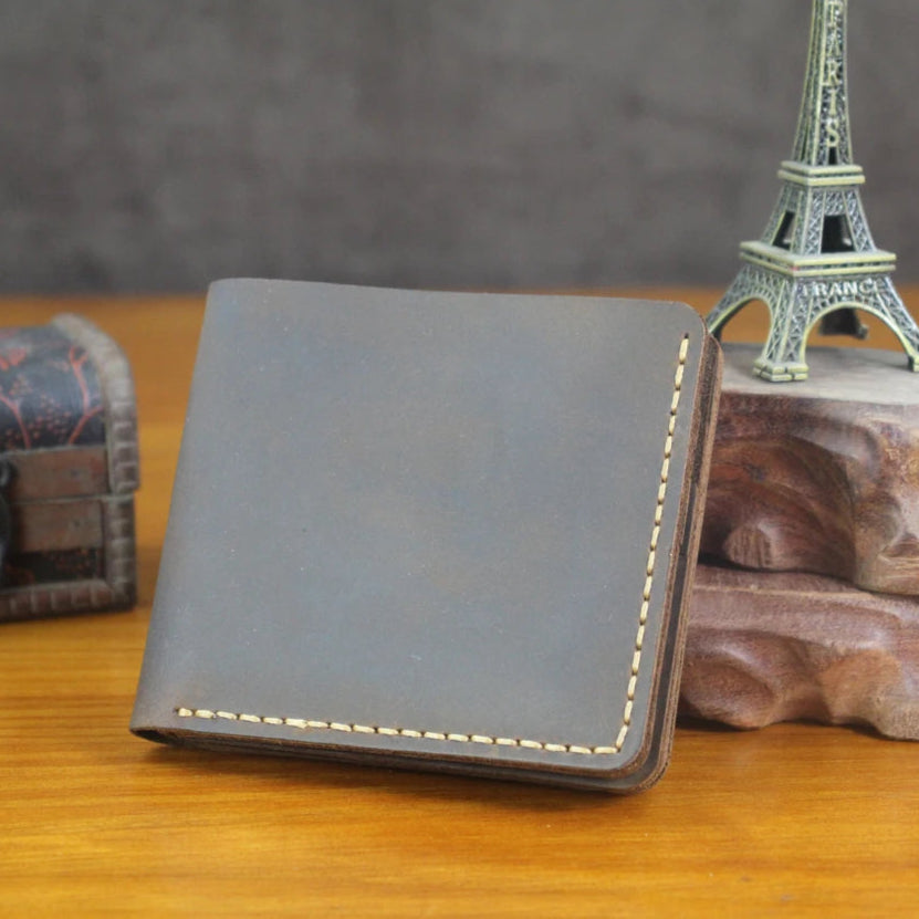 Men’s Wallet – Compact Model with Coin Pocket