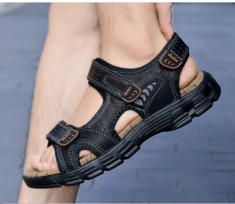 Klassische Herrensandalen aus echtem Leder – für den Sommer, lässige leichte Sandalen