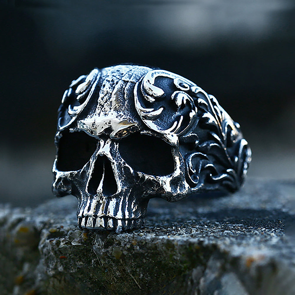 Baroque Skull Ring – Gothic Stainless Steel Statement Jewelry for Men