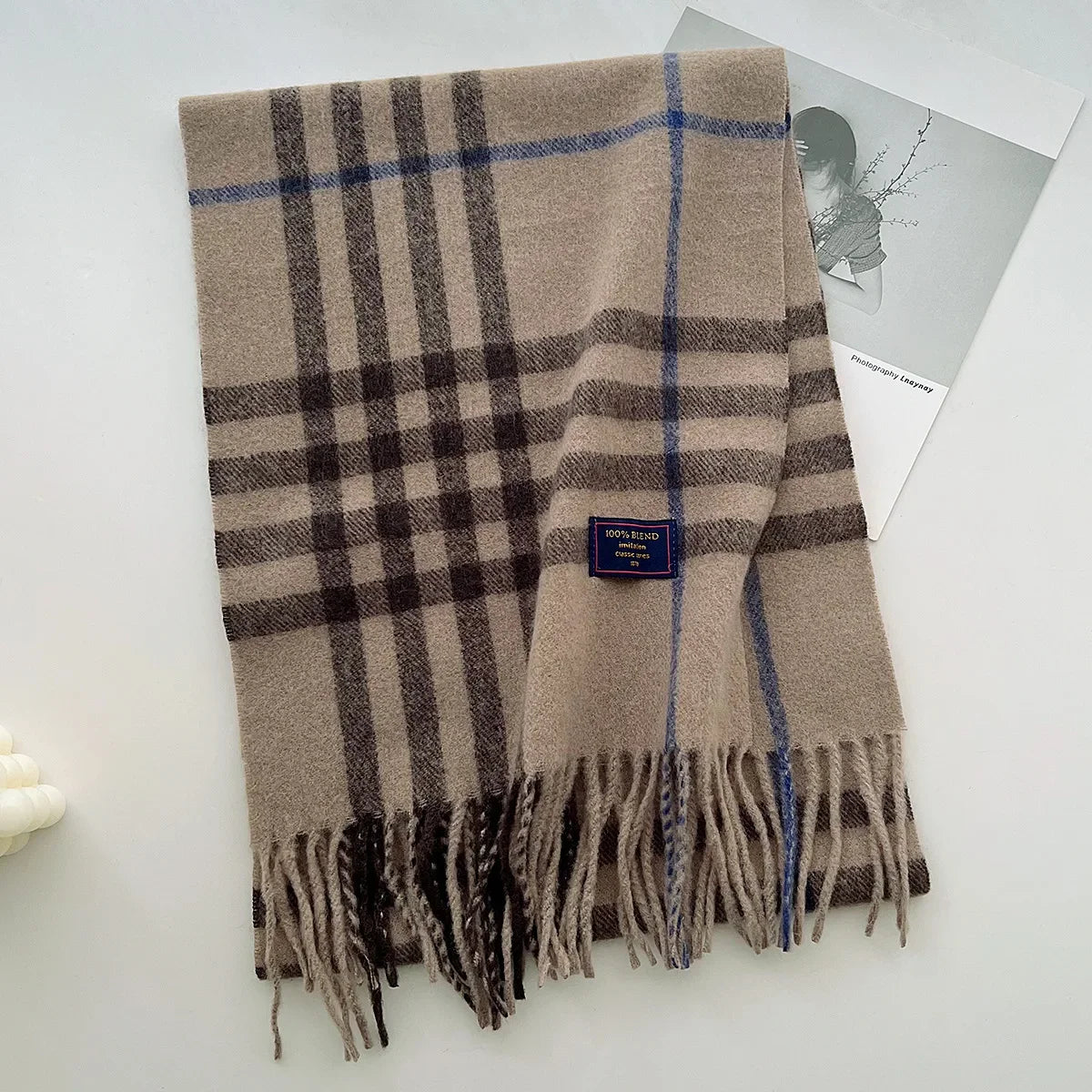 Classic Checkered Scarf with Fringes – Style and Comfort