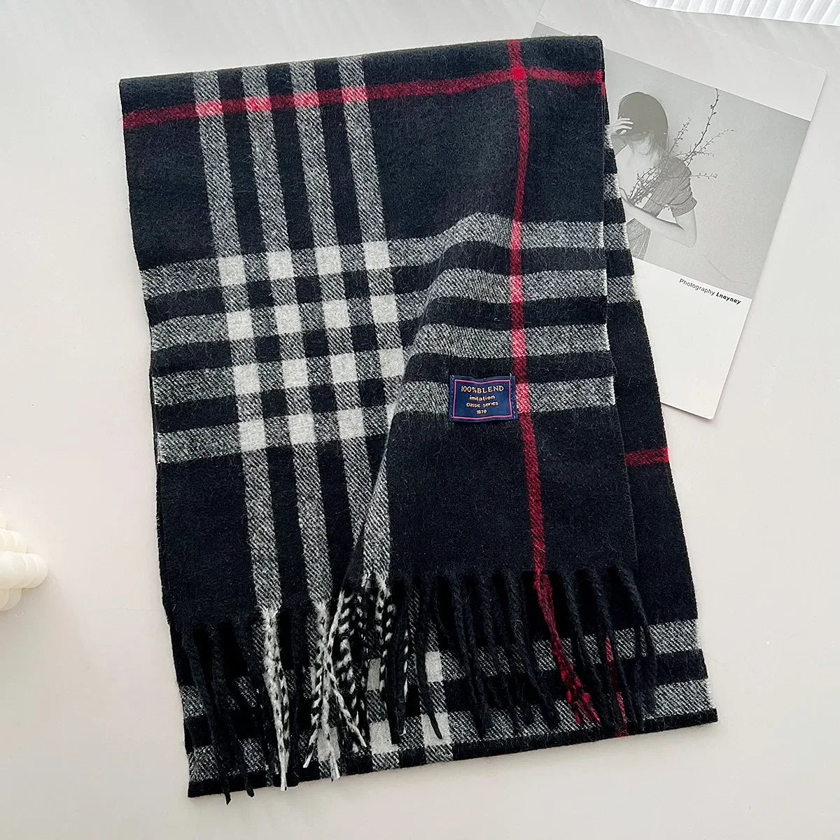 Classic Checkered Scarf with Fringes – Style and Comfort