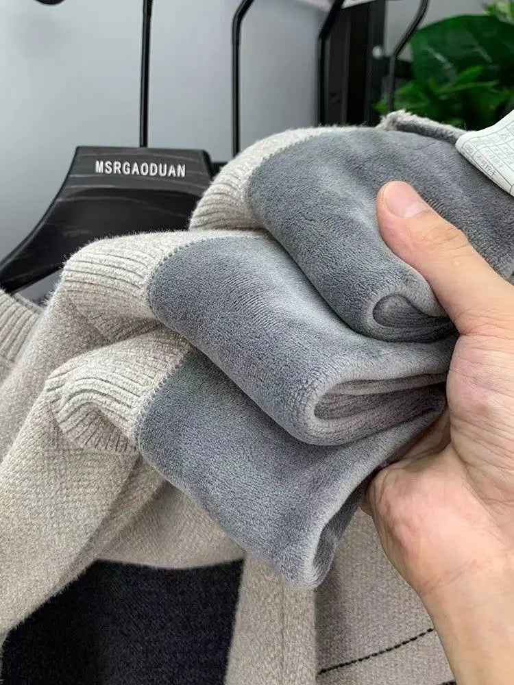 Men’s Minimalist Knit Sweater with Inner Warm Lining – Timeless Comfort with Urban Sophistication