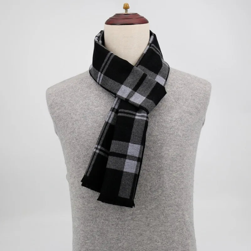 Men’s Minimalist Scarf with Herringbone Detail