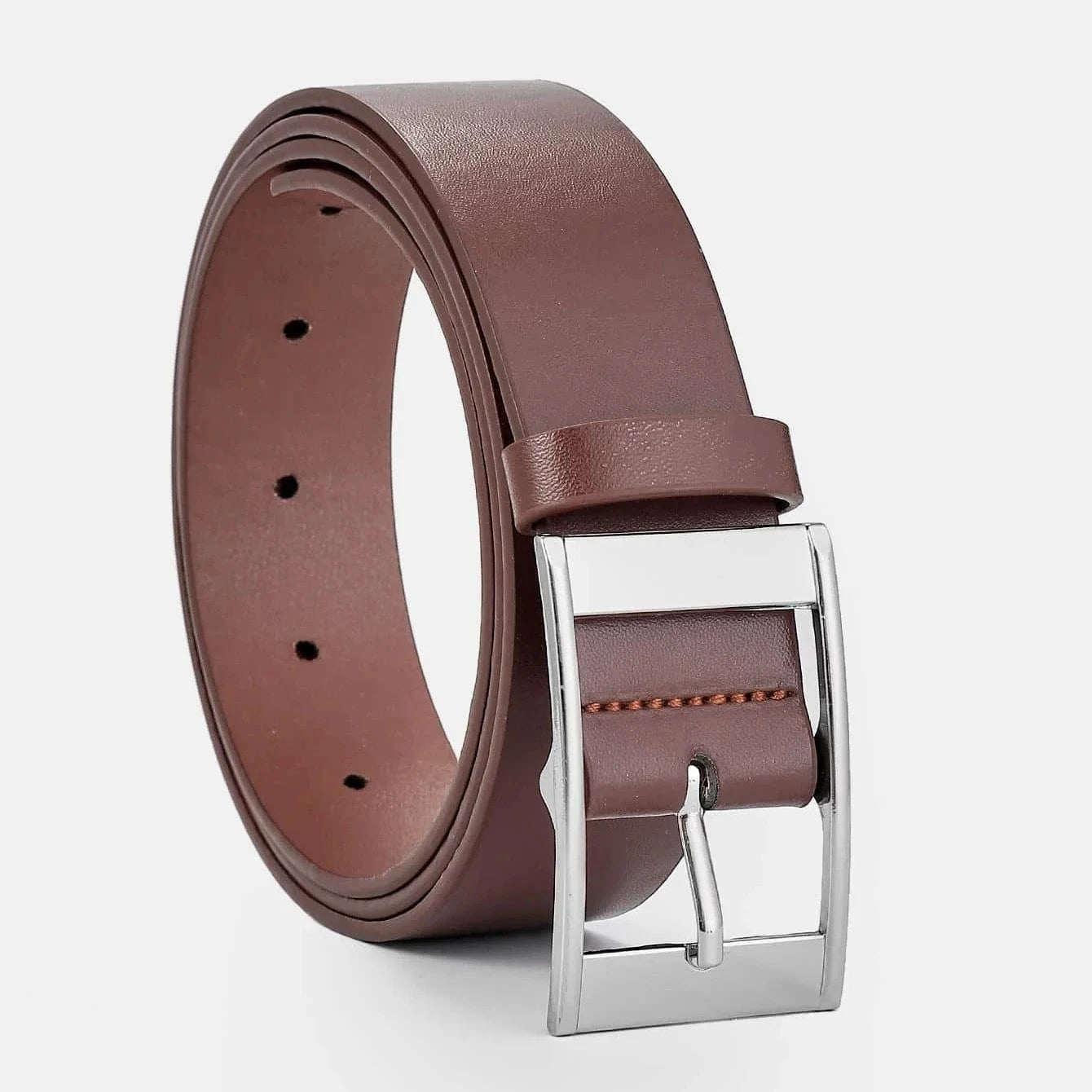 Men’s Leather Belt with Classic Buckle – Timeless and Versatile