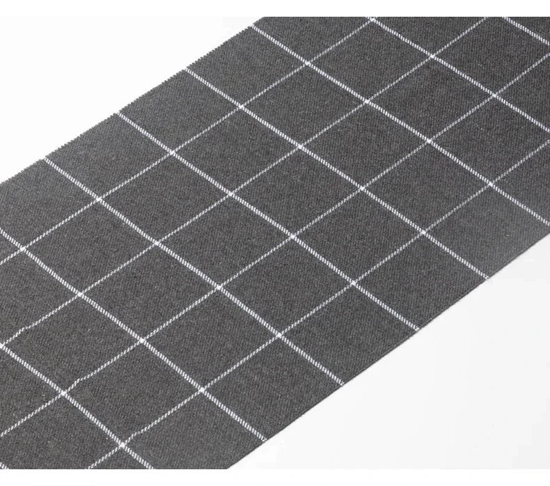 Men’s Checkered Scarf – Stylish with Fringes