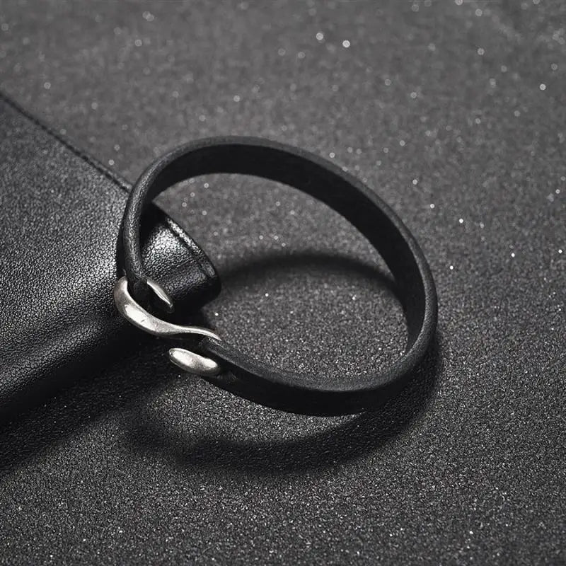 Herrenarmband – Minimalistischer Stil mit Magnetverschluss