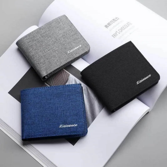 Classic Men’s Bifold Wallet – Sleek & Functional