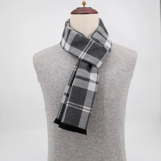 Men’s Minimalist Scarf with Herringbone Detail