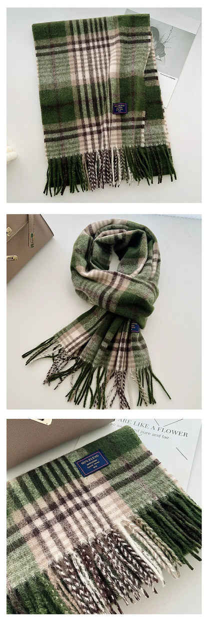 Classic Checkered Scarf with Fringes – Style and Comfort