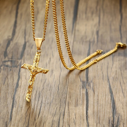 Gold Crucifix Pendant Necklace – Classic Religious Design
