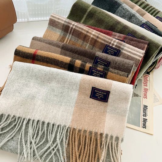 Classic Checkered Scarf with Fringes – Style and Comfort