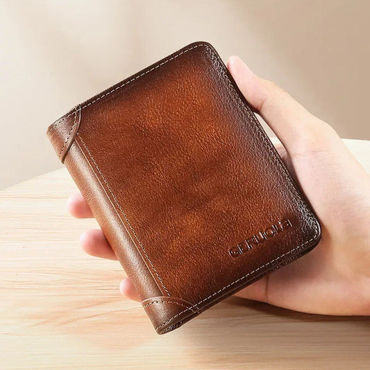 Men’s Leather Wallet with Classic Design and Reinforced Stitching
