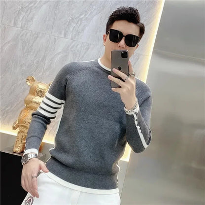Men’s Slim Fit Knit Sweater – Minimalist Style with a Modern Touch