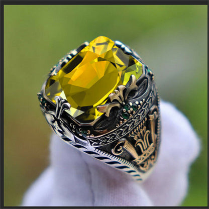 Regal Vintage Ring – Timeless Majesty Statement