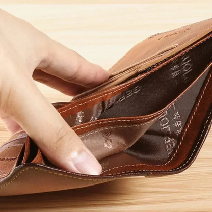Men’s Leather Wallet with Classic Design and Reinforced Stitching